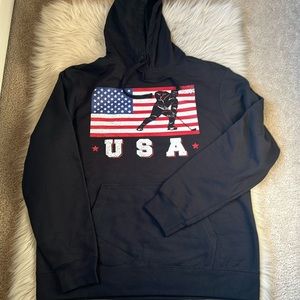 Men’s USA hockey, hooded sweatshirt, new with tags never worn